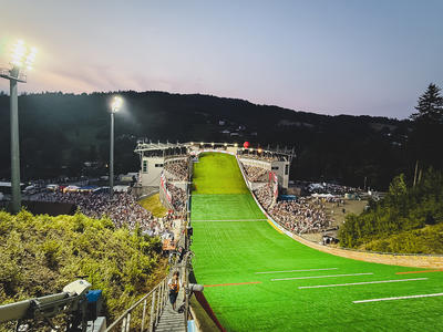WISLA SKISPRINGEN GRAND PRIX MÄNNER SAMSTAG
