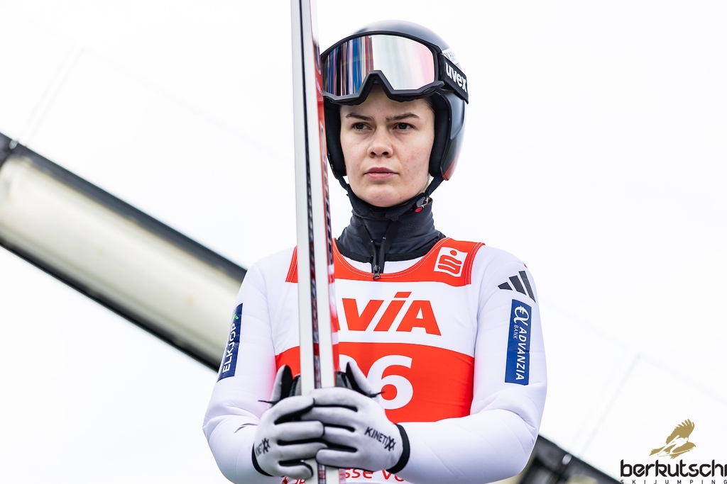 23.10.2026, Vogtland Arena, Klingenthal, GER, FIS Weltcup Ski Sprung, Sommer Grand Prix, Klingenthal, Damen, Einzelbewerb, Qualifikation, im Bild Anna Odine Stroem (NOR) // Anna Odine Stroem (NOR) during the qualification for the women individual competition of Ski Jumping Summer Grand Prix of the FIS Ski Jumping World Cup in Klingenthal, Germany on 2026/10/23. EXPA Pictures © 2026, PhotoCredit: EXPA/ Tadeusz Mieczynski