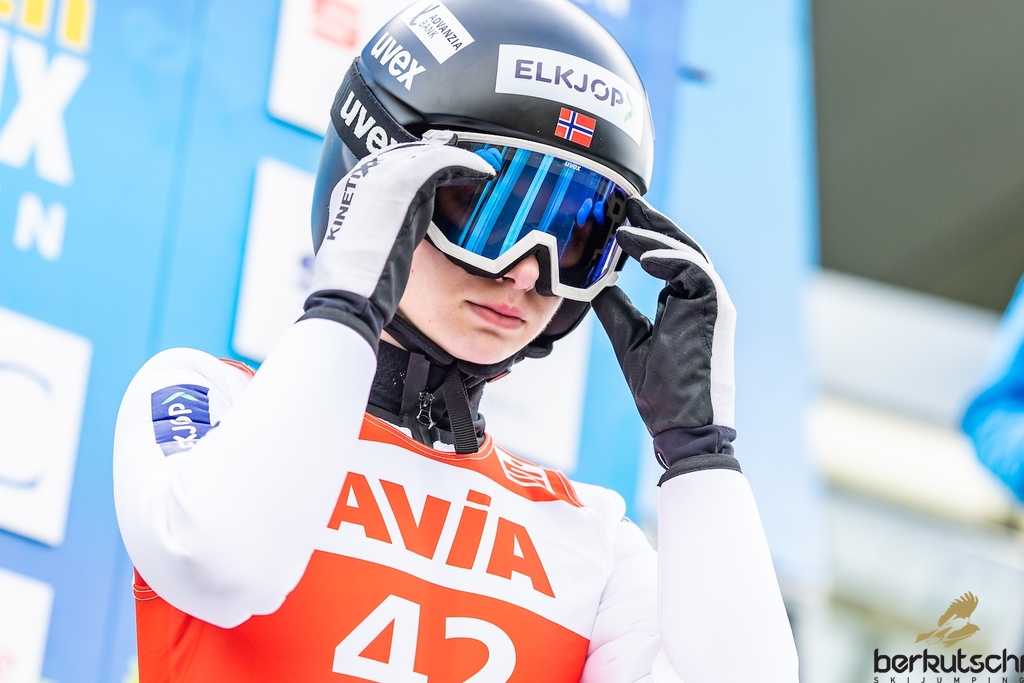 23.10.2026, Vogtland Arena, Klingenthal, GER, FIS Weltcup Ski Sprung, Sommer Grand Prix, Klingenthal, Damen, Einzelbewerb, Qualifikation, im Bild Ingvild Synnoeve Midtskogen (NOR) // Ingvild Synnoeve Midtskogen (NOR) during the qualification for the women individual competition of Ski Jumping Summer Grand Prix of the FIS Ski Jumping World Cup in Klingenthal, Germany on 2026/10/23. EXPA Pictures © 2026, PhotoCredit: EXPA/ Tadeusz Mieczynski