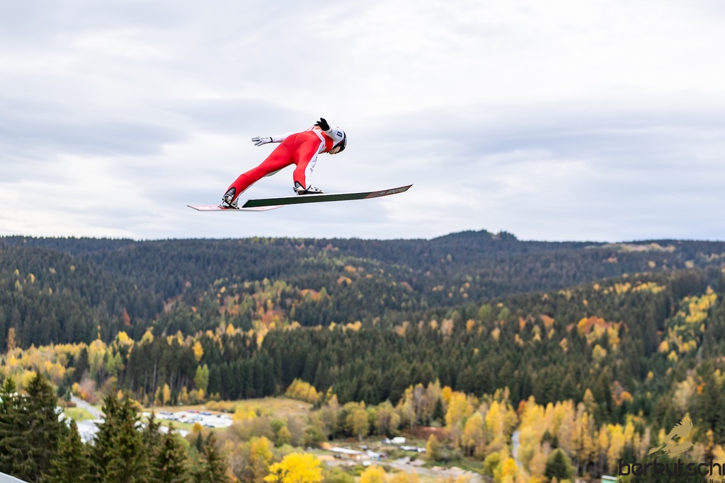 23.10.2026, Vogtland Arena, Klingenthal, GER, FIS Weltcup Ski Sprung, Sommer Grand Prix, Klingenthal, Damen, Einzelbewerb, Qualifikation, im Bild Anna Odine Stroem (NOR) // Anna Odine Stroem (NOR) during the qualification for the women individual competition of Ski Jumping Summer Grand Prix of the FIS Ski Jumping World Cup in Klingenthal, Germany on 2026/10/23. EXPA Pictures © 2026, PhotoCredit: EXPA/ Tadeusz Mieczynski