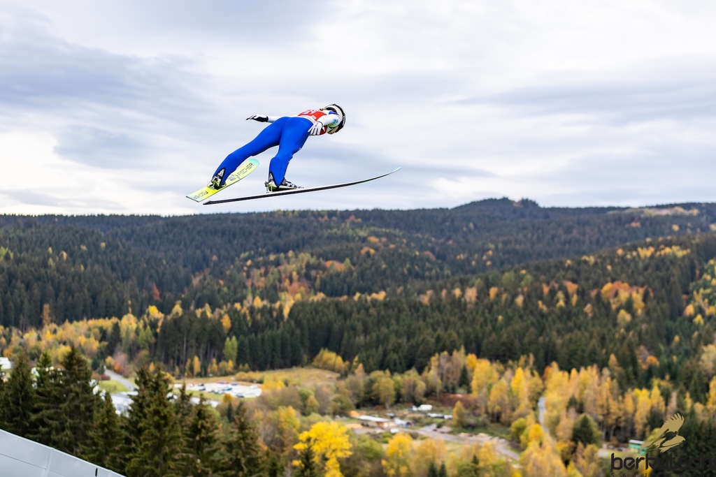 23.10.2026, Vogtland Arena, Klingenthal, GER, FIS Weltcup Ski Sprung, Sommer Grand Prix, Klingenthal, Damen, Einzelbewerb, Qualifikation, im Bild Nika Vodan (SLO) // Nika Vodan (SLO) during the qualification for the women individual competition of Ski Jumping Summer Grand Prix of the FIS Ski Jumping World Cup in Klingenthal, Germany on 2026/10/23. EXPA Pictures © 2026, PhotoCredit: EXPA/ Tadeusz Mieczynski