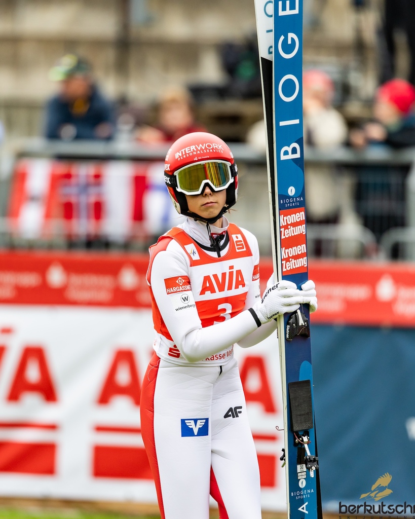 23.10.2026, Vogtland Arena, Klingenthal, GER, FIS Weltcup Ski Sprung, Sommer Grand Prix, Klingenthal, Damen, Einzelbewerb, Qualifikation, im Bild Lisa Fettner (AUT) // Lisa Fettner (AUT) during the qualification for the women individual competition of Ski Jumping Summer Grand Prix of the FIS Ski Jumping World Cup in Klingenthal, Germany on 2026/10/23. EXPA Pictures © 2026, PhotoCredit: EXPA/ Tadeusz Mieczynski