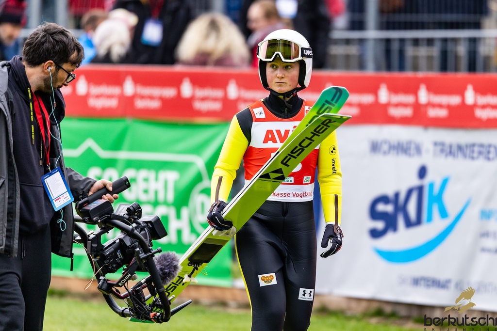 23.10.2026, Vogtland Arena, Klingenthal, GER, FIS Weltcup Ski Sprung, Sommer Grand Prix, Klingenthal, Damen, Einzelbewerb, Qualifikation, im Bild Klara Ulrichova (CZE) // Klara Ulrichova (CZE) during the qualification for the women individual competition of Ski Jumping Summer Grand Prix of the FIS Ski Jumping World Cup in Klingenthal, Germany on 2026/10/23. EXPA Pictures © 2026, PhotoCredit: EXPA/ Tadeusz Mieczynski