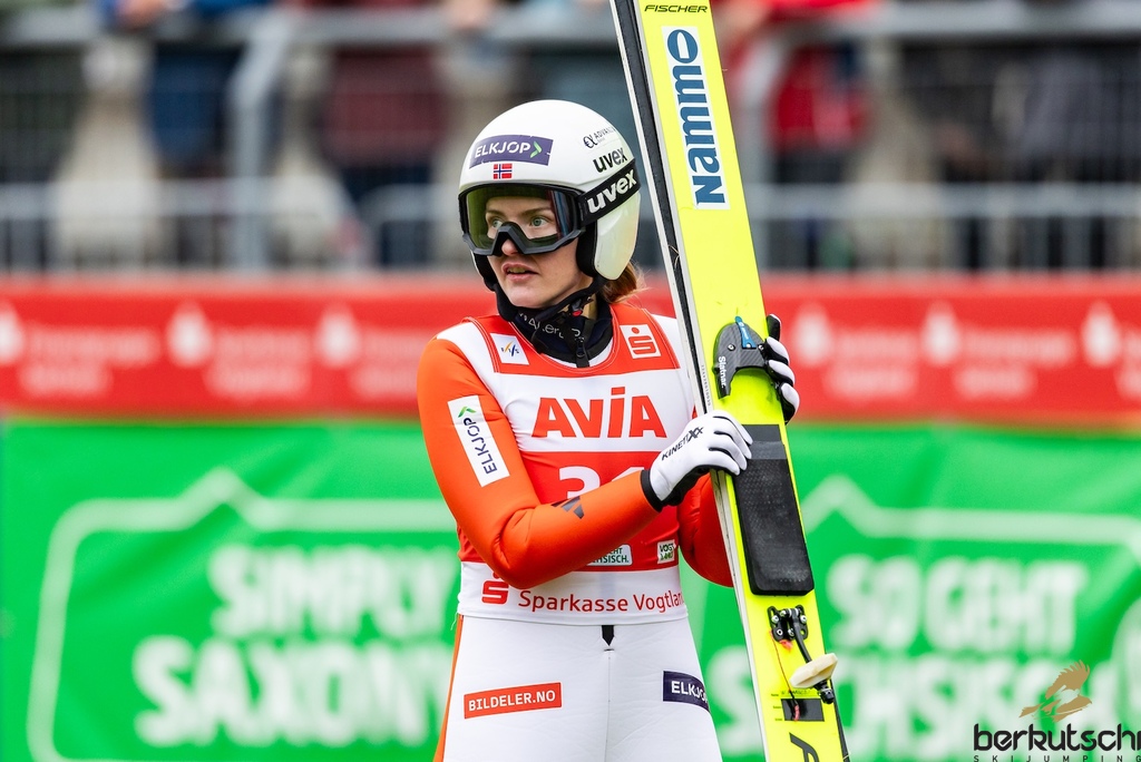 23.10.2026, Vogtland Arena, Klingenthal, GER, FIS Weltcup Ski Sprung, Sommer Grand Prix, Klingenthal, Damen, Einzelbewerb, Qualifikation, im Bild Gyda Westvold Hansen (NOR) // Gyda Westvold Hansen (NOR) during the qualification for the women individual competition of Ski Jumping Summer Grand Prix of the FIS Ski Jumping World Cup in Klingenthal, Germany on 2026/10/23. EXPA Pictures © 2026, PhotoCredit: EXPA/ Tadeusz Mieczynski