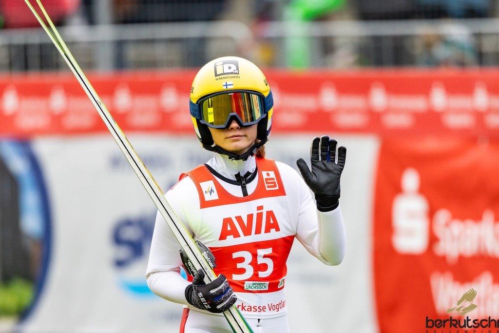 23.10.2026, Vogtland Arena, Klingenthal, GER, FIS Weltcup Ski Sprung, Sommer Grand Prix, Klingenthal, Damen, Einzelbewerb, Qualifikation, im Bild Jenny Rautionaho (FIN) // Jenny Rautionaho (FIN) during the qualification for the women individual competition of Ski Jumping Summer Grand Prix of the FIS Ski Jumping World Cup in Klingenthal, Germany on 2026/10/23. EXPA Pictures © 2026, PhotoCredit: EXPA/ Tadeusz Mieczynski