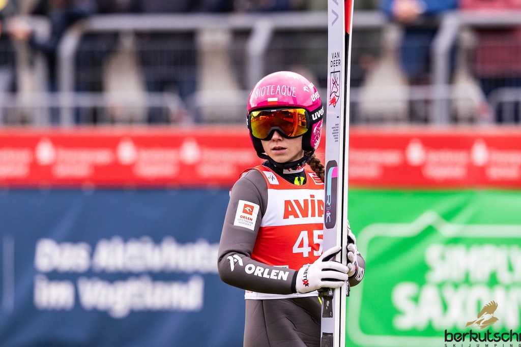 23.10.2026, Vogtland Arena, Klingenthal, GER, FIS Weltcup Ski Sprung, Sommer Grand Prix, Klingenthal, Damen, Einzelbewerb, Qualifikation, im Bild Anna Twardosz (POL) // Anna Twardosz (POL) during the qualification for the women individual competition of Ski Jumping Summer Grand Prix of the FIS Ski Jumping World Cup in Klingenthal, Germany on 2026/10/23. EXPA Pictures © 2026, PhotoCredit: EXPA/ Tadeusz Mieczynski