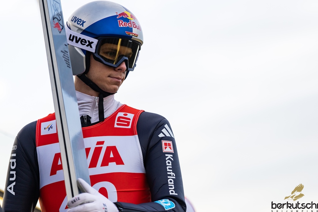 23.10.2026, Vogtland Arena, Klingenthal, GER, FIS Weltcup Ski Sprung, Sommer Grand Prix, Klingenthal, Herren, Einzelbewerb, Qualifikation, im Bild Andreas Wellinger (GER) // Andreas Wellinger (GER) during the qualification for the men individual competition of Ski Jumping Summer Grand Prix of the FIS Ski Jumping World Cup in Klingenthal, Germany on 2026/10/23. EXPA Pictures © 2026, PhotoCredit: EXPA/ Tadeusz Mieczynski