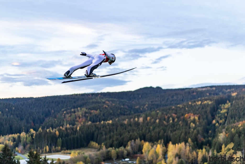 23.10.2026, Vogtland Arena, Klingenthal, GER, FIS Weltcup Ski Sprung, Sommer Grand Prix, Klingenthal, Herren, Einzelbewerb, Qualifikation, im Bild Domen Prevc (SLO) // Domen Prevc (SLO) during the qualification for the men individual competition of Ski Jumping Summer Grand Prix of the FIS Ski Jumping World Cup in Klingenthal, Germany on 2026/10/23. EXPA Pictures © 2026, PhotoCredit: EXPA/ Tadeusz Mieczynski
