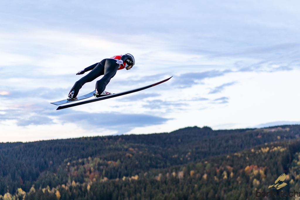 23.10.2026, Vogtland Arena, Klingenthal, GER, FIS Weltcup Ski Sprung, Sommer Grand Prix, Klingenthal, Herren, Einzelbewerb, Qualifikation, im Bild Tarik Vanwieren (CAN) // Tarik Vanwieren (CAN) during the qualification for the men individual competition of Ski Jumping Summer Grand Prix of the FIS Ski Jumping World Cup in Klingenthal, Germany on 2026/10/23. EXPA Pictures © 2026, PhotoCredit: EXPA/ Tadeusz Mieczynski
