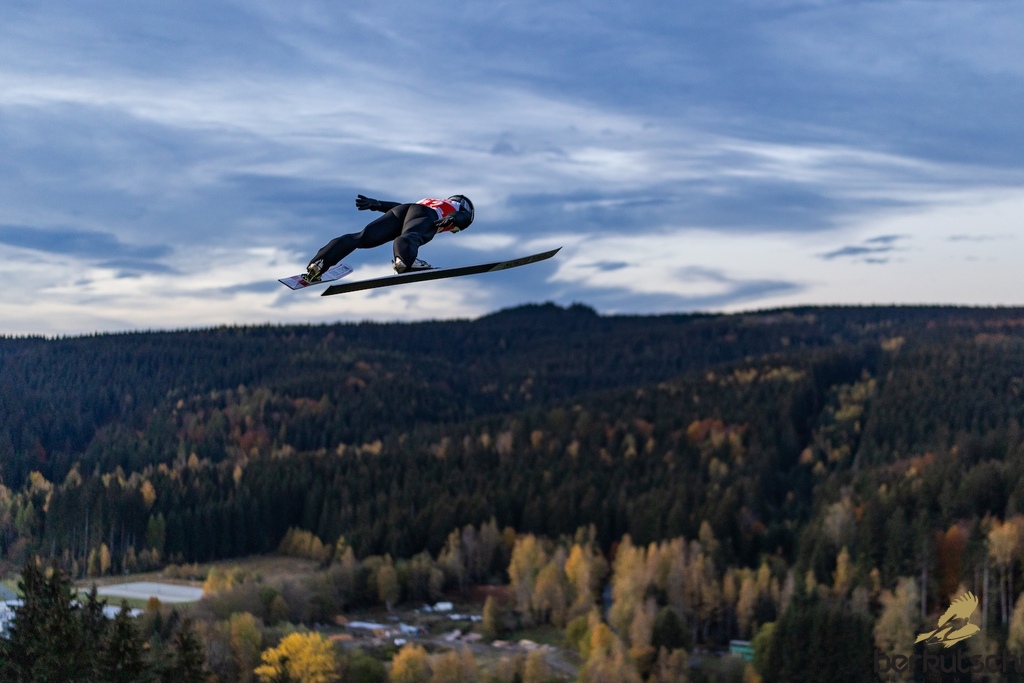 23.10.2026, Vogtland Arena, Klingenthal, GER, FIS Weltcup Ski Sprung, Sommer Grand Prix, Klingenthal, Herren, Einzelbewerb, Qualifikation, im Bild Artti Aigro (EST) // Artti Aigro (EST) during the qualification for the men individual competition of Ski Jumping Summer Grand Prix of the FIS Ski Jumping World Cup in Klingenthal, Germany on 2026/10/23. EXPA Pictures © 2026, PhotoCredit: EXPA/ Tadeusz Mieczynski