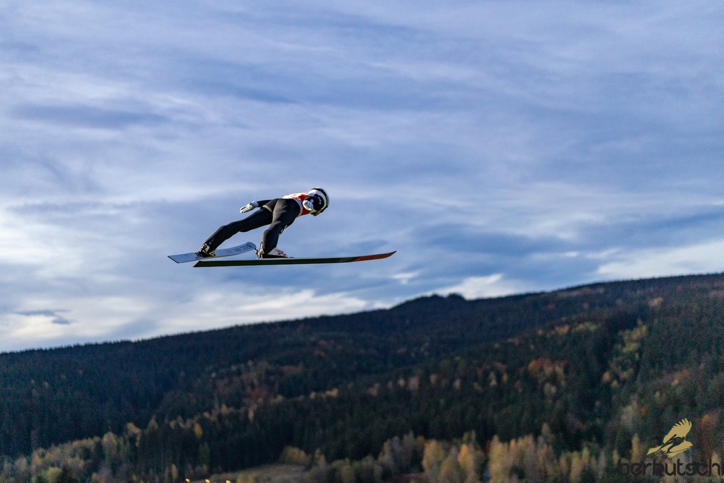 23.10.2026, Vogtland Arena, Klingenthal, GER, FIS Weltcup Ski Sprung, Sommer Grand Prix, Klingenthal, Herren, Einzelbewerb, Qualifikation, im Bild Francesco Cecon (ITA) // Francesco Cecon (ITA) during the qualification for the men individual competition of Ski Jumping Summer Grand Prix of the FIS Ski Jumping World Cup in Klingenthal, Germany on 2026/10/23. EXPA Pictures © 2026, PhotoCredit: EXPA/ Tadeusz Mieczynski