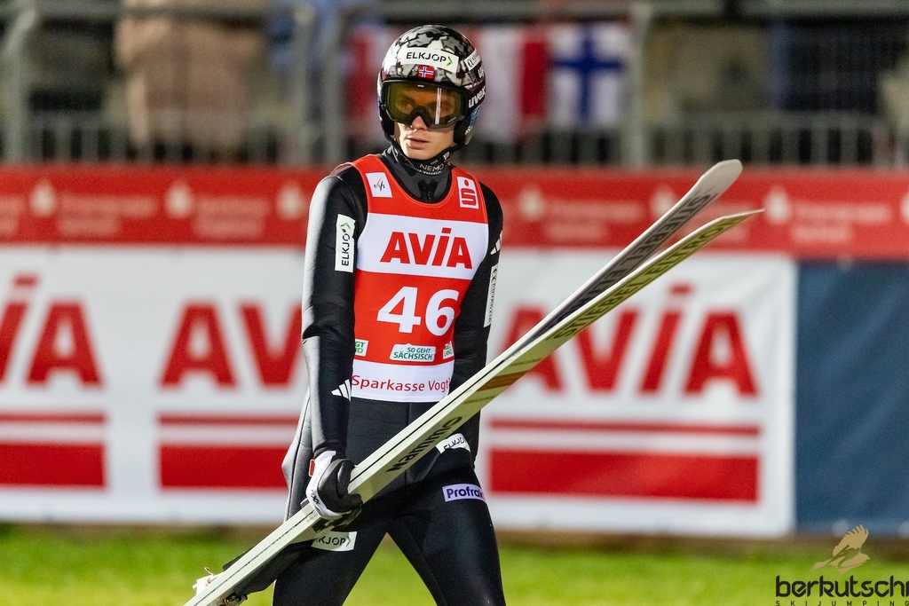 23.10.2026, Vogtland Arena, Klingenthal, GER, FIS Weltcup Ski Sprung, Sommer Grand Prix, Klingenthal, Herren, Einzelbewerb, Qualifikation, im Bild Marius Lindvik (NOR) // Marius Lindvik (NOR) during the qualification for the men individual competition of Ski Jumping Summer Grand Prix of the FIS Ski Jumping World Cup in Klingenthal, Germany on 2026/10/23. EXPA Pictures © 2026, PhotoCredit: EXPA/ Tadeusz Mieczynski
