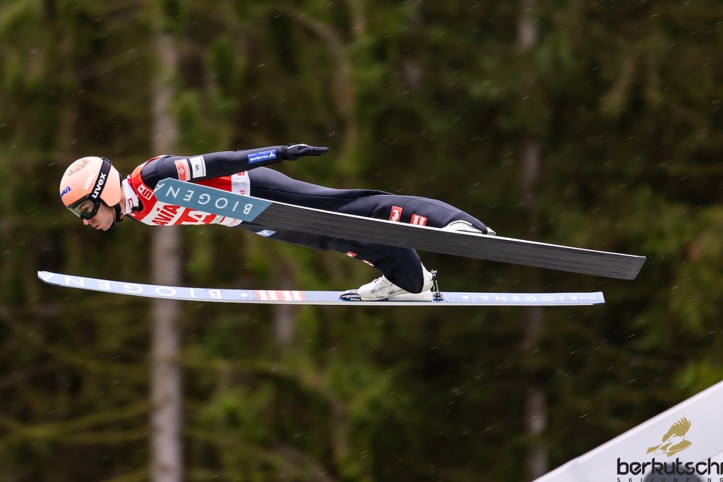 24.10.2026, Vogtland Arena, Klingenthal, GER, FIS Weltcup Ski Sprung, Sommer Grand Prix, Klingenthal, Herren, Einzelbewerb, im Bild Stefan Kraft (AUT) // Stefan Kraft (AUT) during the men individual competition of Ski Jumping Summer Grand Prix of the FIS Ski Jumping World Cup in Klingenthal, Germany on 2026/10/24. EXPA Pictures © 2026, PhotoCredit: EXPA/ Tadeusz Mieczynski