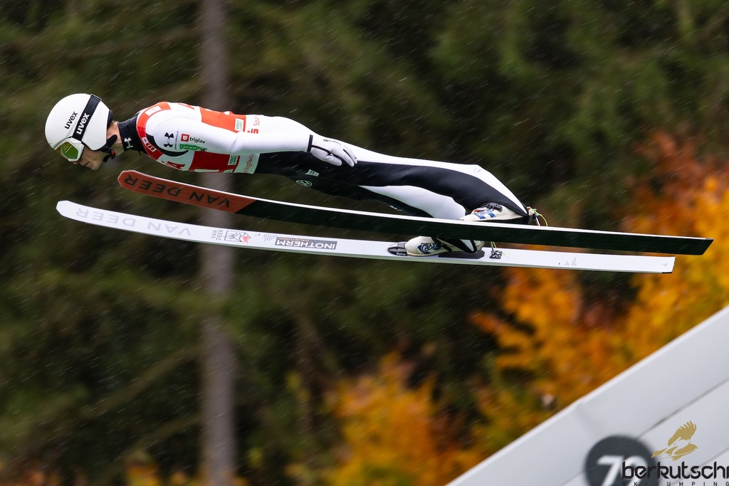 24.10.2026, Vogtland Arena, Klingenthal, GER, FIS Weltcup Ski Sprung, Sommer Grand Prix, Klingenthal, Herren, Einzelbewerb, im Bild Rok Oblak (SLO) // Rok Oblak (SLO) during the men individual competition of Ski Jumping Summer Grand Prix of the FIS Ski Jumping World Cup in Klingenthal, Germany on 2026/10/24. EXPA Pictures © 2026, PhotoCredit: EXPA/ Tadeusz Mieczynski