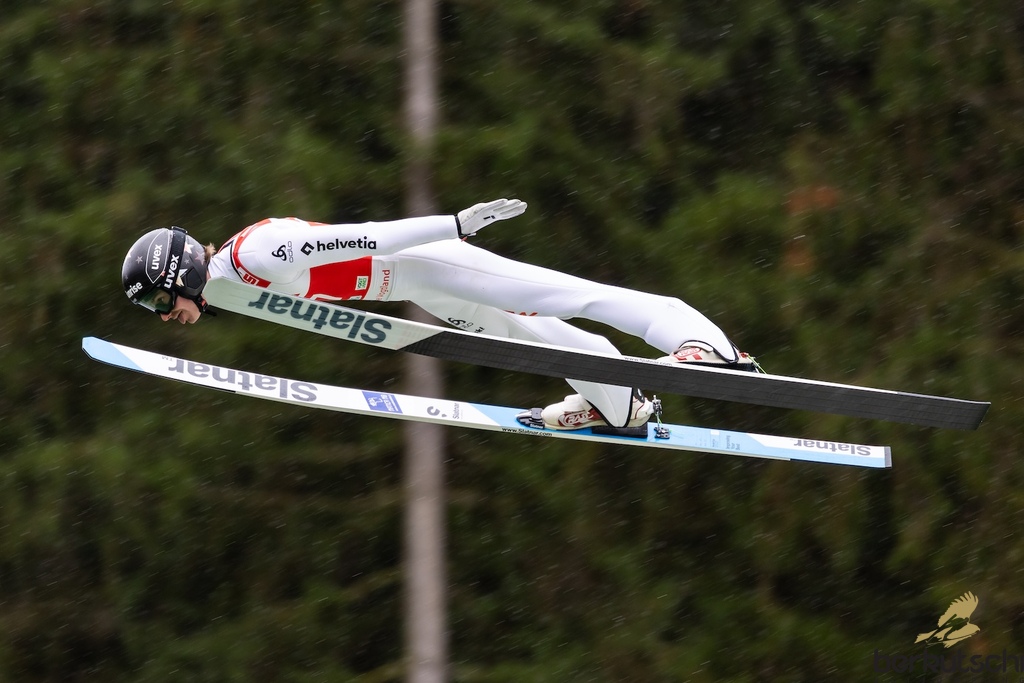 24.10.2026, Vogtland Arena, Klingenthal, GER, FIS Weltcup Ski Sprung, Sommer Grand Prix, Klingenthal, Herren, Einzelbewerb, im Bild Juri Kesseli (SUI) // Juri Kesseli (SUI) during the men individual competition of Ski Jumping Summer Grand Prix of the FIS Ski Jumping World Cup in Klingenthal, Germany on 2026/10/24. EXPA Pictures © 2026, PhotoCredit: EXPA/ Tadeusz Mieczynski