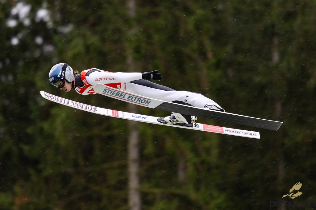 24.10.2026, Vogtland Arena, Klingenthal, GER, FIS Weltcup Ski Sprung, Sommer Grand Prix, Klingenthal, Herren, Einzelbewerb, im Bild Artti Aigro (EST) // Artti Aigro (EST) during the men individual competition of Ski Jumping Summer Grand Prix of the FIS Ski Jumping World Cup in Klingenthal, Germany on 2026/10/24. EXPA Pictures © 2026, PhotoCredit: EXPA/ Tadeusz Mieczynski