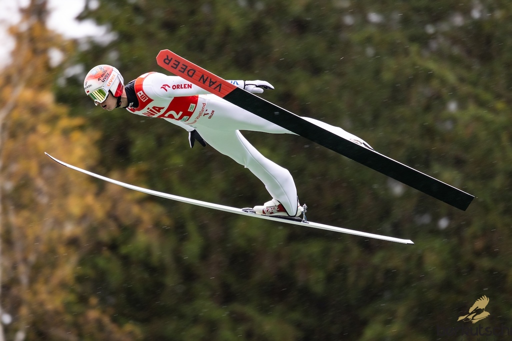 24.10.2026, Vogtland Arena, Klingenthal, GER, FIS Weltcup Ski Sprung, Sommer Grand Prix, Klingenthal, Herren, Einzelbewerb, im Bild Pawel Wasek (POL) // Pawel Wasek (POL) during the men individual competition of Ski Jumping Summer Grand Prix of the FIS Ski Jumping World Cup in Klingenthal, Germany on 2026/10/24. EXPA Pictures © 2026, PhotoCredit: EXPA/ Tadeusz Mieczynski