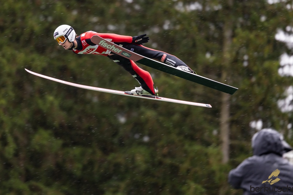 24.10.2026, Vogtland Arena, Klingenthal, GER, FIS Weltcup Ski Sprung, Sommer Grand Prix, Klingenthal, Herren, Einzelbewerb, im Bild Kristoffer Eriksen Sundal (NOR) // Kristoffer Eriksen Sundal (NOR) during the men individual competition of Ski Jumping Summer Grand Prix of the FIS Ski Jumping World Cup in Klingenthal, Germany on 2026/10/24. EXPA Pictures © 2026, PhotoCredit: EXPA/ Tadeusz Mieczynski