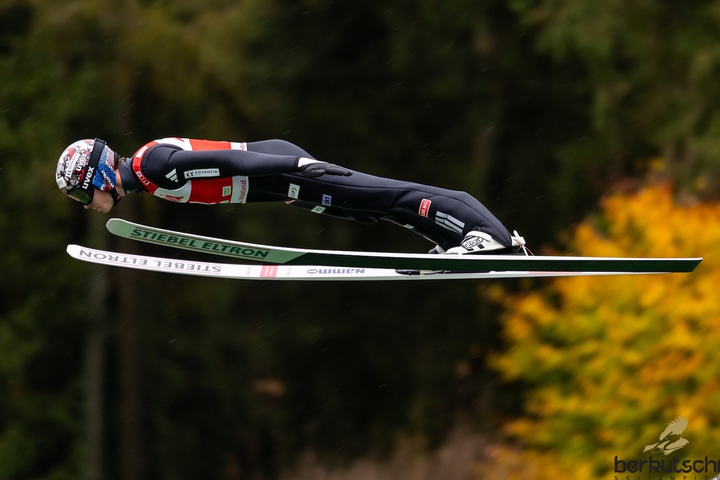 24.10.2026, Vogtland Arena, Klingenthal, GER, FIS Weltcup Ski Sprung, Sommer Grand Prix, Klingenthal, Herren, Einzelbewerb, im Bild Marius Lindvik (NOR) // Marius Lindvik (NOR) during the men individual competition of Ski Jumping Summer Grand Prix of the FIS Ski Jumping World Cup in Klingenthal, Germany on 2026/10/24. EXPA Pictures © 2026, PhotoCredit: EXPA/ Tadeusz Mieczynski