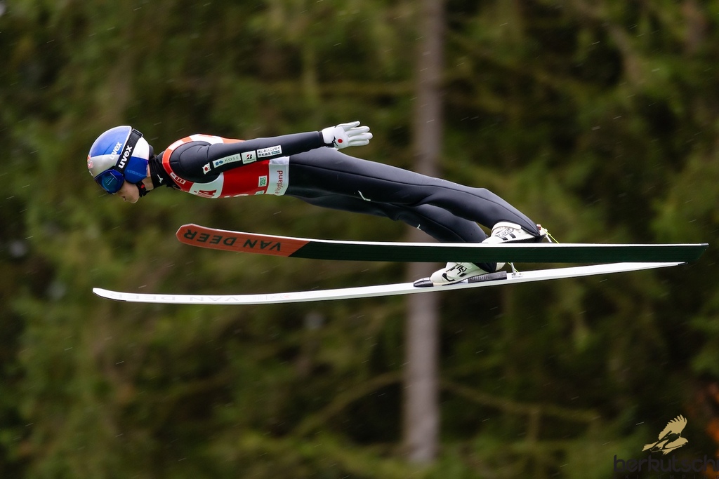 24.10.2026, Vogtland Arena, Klingenthal, GER, FIS Weltcup Ski Sprung, Sommer Grand Prix, Klingenthal, Herren, Einzelbewerb, im Bild Ryoyu Kobayashi (JPN) // Ryoyu Kobayashi (JPN) during the men individual competition of Ski Jumping Summer Grand Prix of the FIS Ski Jumping World Cup in Klingenthal, Germany on 2026/10/24. EXPA Pictures © 2026, PhotoCredit: EXPA/ Tadeusz Mieczynski