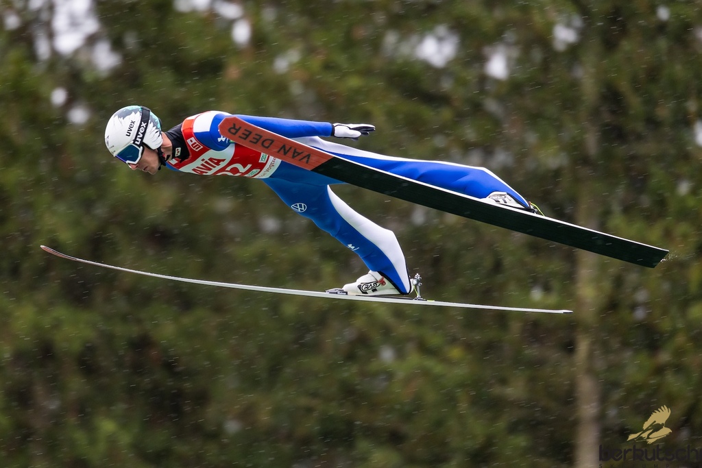 24.10.2026, Vogtland Arena, Klingenthal, GER, FIS Weltcup Ski Sprung, Sommer Grand Prix, Klingenthal, Herren, Einzelbewerb, im Bild Timi Zajc (SLO) // Timi Zajc (SLO) during the men individual competition of Ski Jumping Summer Grand Prix of the FIS Ski Jumping World Cup in Klingenthal, Germany on 2026/10/24. EXPA Pictures © 2026, PhotoCredit: EXPA/ Tadeusz Mieczynski