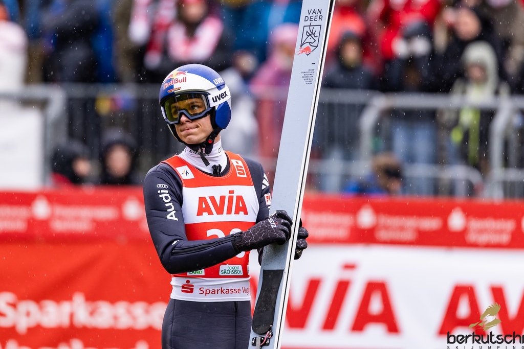 24.10.2026, Vogtland Arena, Klingenthal, GER, FIS Weltcup Ski Sprung, Sommer Grand Prix, Klingenthal, Herren, Einzelbewerb, im Bild Andreas Wellinger (GER) // Andreas Wellinger (GER) during the men individual competition of Ski Jumping Summer Grand Prix of the FIS Ski Jumping World Cup in Klingenthal, Germany on 2026/10/24. EXPA Pictures © 2026, PhotoCredit: EXPA/ Tadeusz Mieczynski