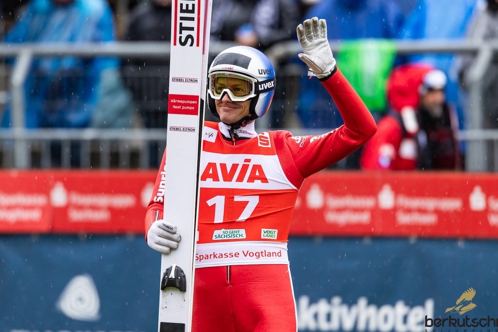 24.10.2026, Vogtland Arena, Klingenthal, GER, FIS Weltcup Ski Sprung, Sommer Grand Prix, Klingenthal, Herren, Einzelbewerb, im Bild Gregor Deschwanden (SUI) // Gregor Deschwanden (SUI) during the men individual competition of Ski Jumping Summer Grand Prix of the FIS Ski Jumping World Cup in Klingenthal, Germany on 2026/10/24. EXPA Pictures © 2026, PhotoCredit: EXPA/ Tadeusz Mieczynski