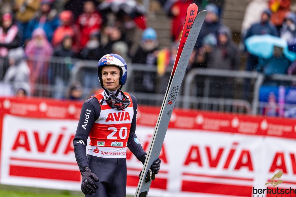 24.10.2026, Vogtland Arena, Klingenthal, GER, FIS Weltcup Ski Sprung, Sommer Grand Prix, Klingenthal, Herren, Einzelbewerb, im Bild Andreas Wellinger (GER) // Andreas Wellinger (GER) during the men individual competition of Ski Jumping Summer Grand Prix of the FIS Ski Jumping World Cup in Klingenthal, Germany on 2026/10/24. EXPA Pictures © 2026, PhotoCredit: EXPA/ Tadeusz Mieczynski