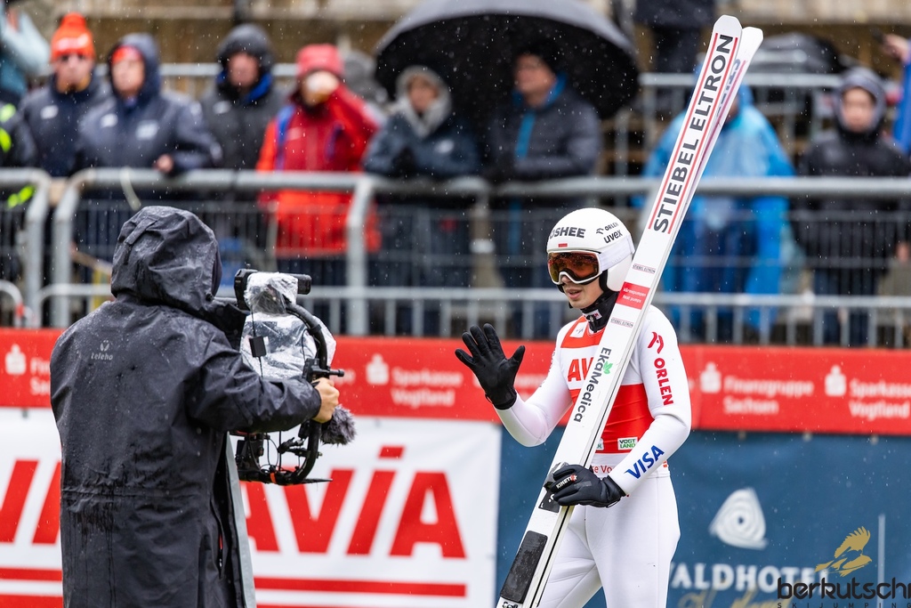 24.10.2026, Vogtland Arena, Klingenthal, GER, FIS Weltcup Ski Sprung, Sommer Grand Prix, Klingenthal, Herren, Einzelbewerb, im Bild Kacper Tomasiak (POL) // Kacper Tomasiak (POL) during the men individual competition of Ski Jumping Summer Grand Prix of the FIS Ski Jumping World Cup in Klingenthal, Germany on 2026/10/24. EXPA Pictures © 2026, PhotoCredit: EXPA/ Tadeusz Mieczynski