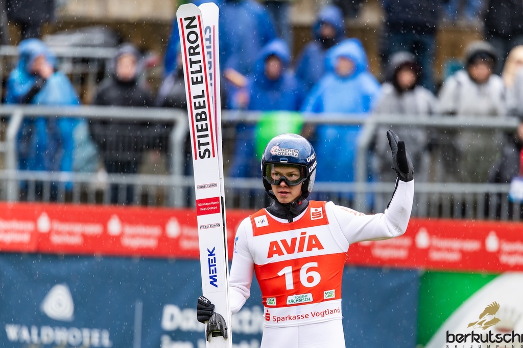 24.10.2026, Vogtland Arena, Klingenthal, GER, FIS Weltcup Ski Sprung, Sommer Grand Prix, Klingenthal, Herren, Einzelbewerb, im Bild Artti Aigro (EST) // Artti Aigro (EST) during the men individual competition of Ski Jumping Summer Grand Prix of the FIS Ski Jumping World Cup in Klingenthal, Germany on 2026/10/24. EXPA Pictures © 2026, PhotoCredit: EXPA/ Tadeusz Mieczynski