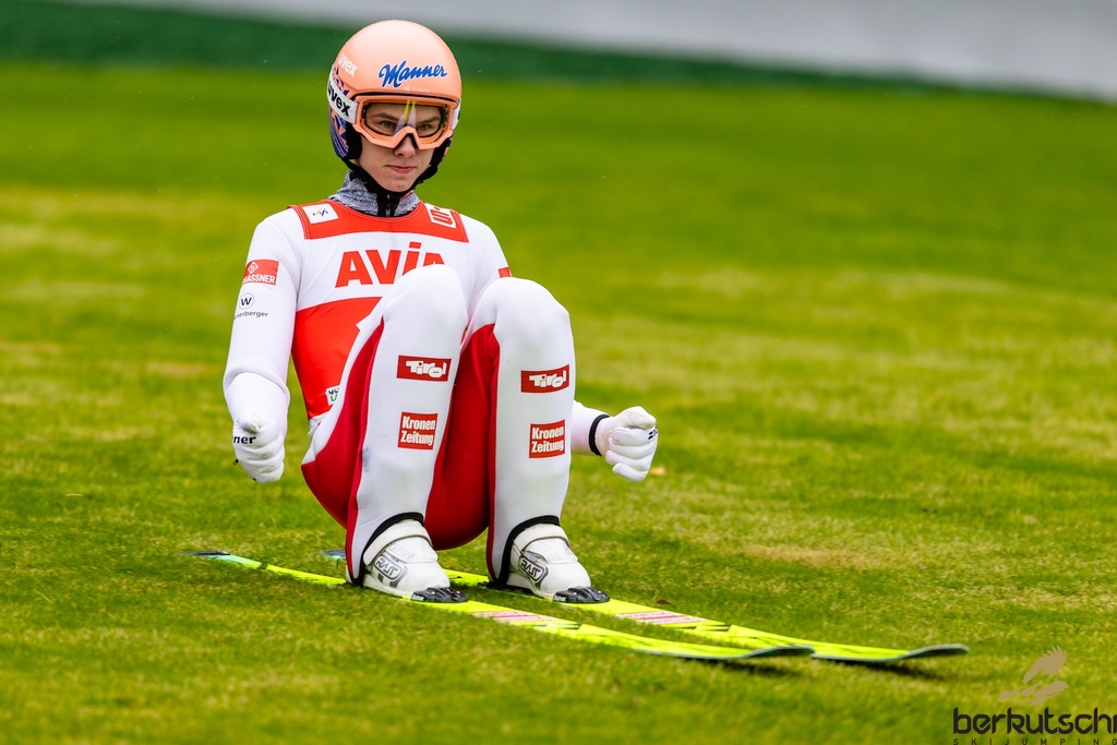 24.10.2026, Vogtland Arena, Klingenthal, GER, FIS Weltcup Ski Sprung, Sommer Grand Prix, Klingenthal, Herren, Einzelbewerb, im Bild Maximilian Ortner (AUT) // Maximilian Ortner (AUT) during the men individual competition of Ski Jumping Summer Grand Prix of the FIS Ski Jumping World Cup in Klingenthal, Germany on 2026/10/24. EXPA Pictures © 2026, PhotoCredit: EXPA/ Tadeusz Mieczynski