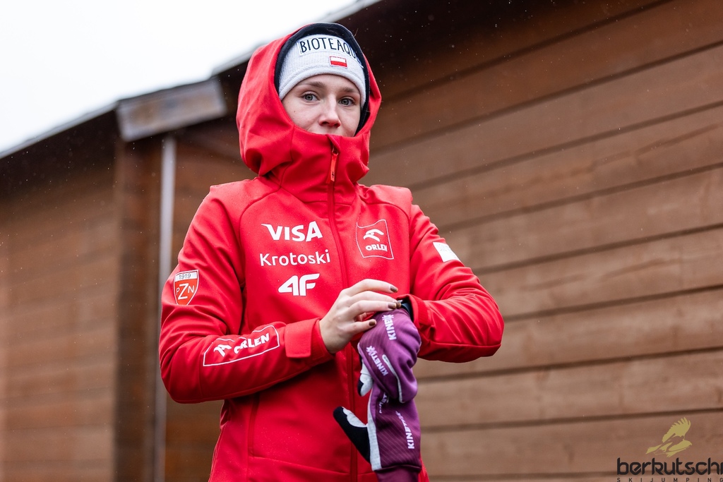 24.10.2026, Vogtland Arena, Klingenthal, GER, FIS Weltcup Ski Sprung, Sommer Grand Prix, Klingenthal, Damen, Einzelbewerb, im Bild Anna Twardosz (POL) // Anna Twardosz (POL) during the women individual competition of Ski Jumping Summer Grand Prix of the FIS Ski Jumping World Cup in Klingenthal, Germany on 2026/10/24. EXPA Pictures © 2026, PhotoCredit: EXPA/ Tadeusz Mieczynski