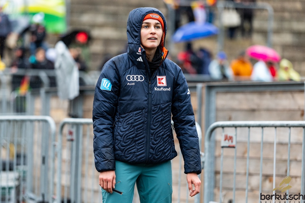 24.10.2026, Vogtland Arena, Klingenthal, GER, FIS Weltcup Ski Sprung, Sommer Grand Prix, Klingenthal, Damen, Einzelbewerb, im Bild Selina Freitag (GER) // Selina Freitag (GER) during the women individual competition of Ski Jumping Summer Grand Prix of the FIS Ski Jumping World Cup in Klingenthal, Germany on 2026/10/24. EXPA Pictures © 2026, PhotoCredit: EXPA/ Tadeusz Mieczynski