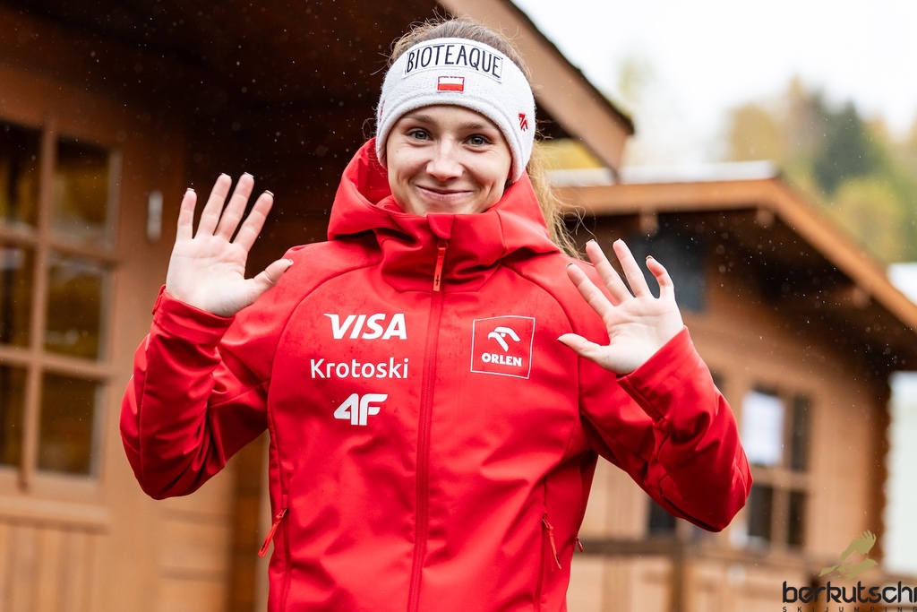 24.10.2026, Vogtland Arena, Klingenthal, GER, FIS Weltcup Ski Sprung, Sommer Grand Prix, Klingenthal, Damen, Einzelbewerb, im Bild Anna Twardosz (POL) // Anna Twardosz (POL) during the women individual competition of Ski Jumping Summer Grand Prix of the FIS Ski Jumping World Cup in Klingenthal, Germany on 2026/10/24. EXPA Pictures © 2026, PhotoCredit: EXPA/ Tadeusz Mieczynski