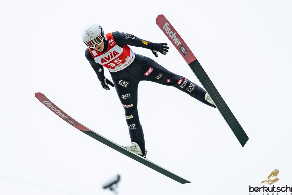 24.10.2026, Vogtland Arena, Klingenthal, GER, FIS Weltcup Ski Sprung, Sommer Grand Prix, Klingenthal, Damen, Einzelbewerb, im Bild Martina Zanitzer (ITA) // Martina Zanitzer (ITA) during the women individual competition of Ski Jumping Summer Grand Prix of the FIS Ski Jumping World Cup in Klingenthal, Germany on 2026/10/24. EXPA Pictures © 2026, PhotoCredit: EXPA/ Tadeusz Mieczynski