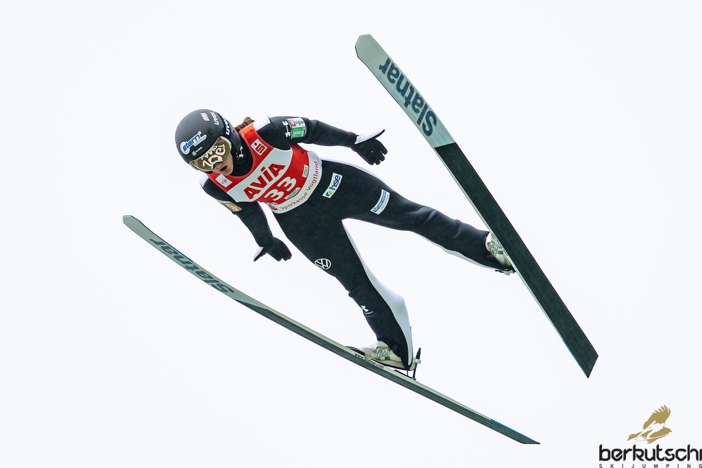 24.10.2026, Vogtland Arena, Klingenthal, GER, FIS Weltcup Ski Sprung, Sommer Grand Prix, Klingenthal, Damen, Einzelbewerb, im Bild Katra Komar (SLO) // Katra Komar (SLO) during the women individual competition of Ski Jumping Summer Grand Prix of the FIS Ski Jumping World Cup in Klingenthal, Germany on 2026/10/24. EXPA Pictures © 2026, PhotoCredit: EXPA/ Tadeusz Mieczynski