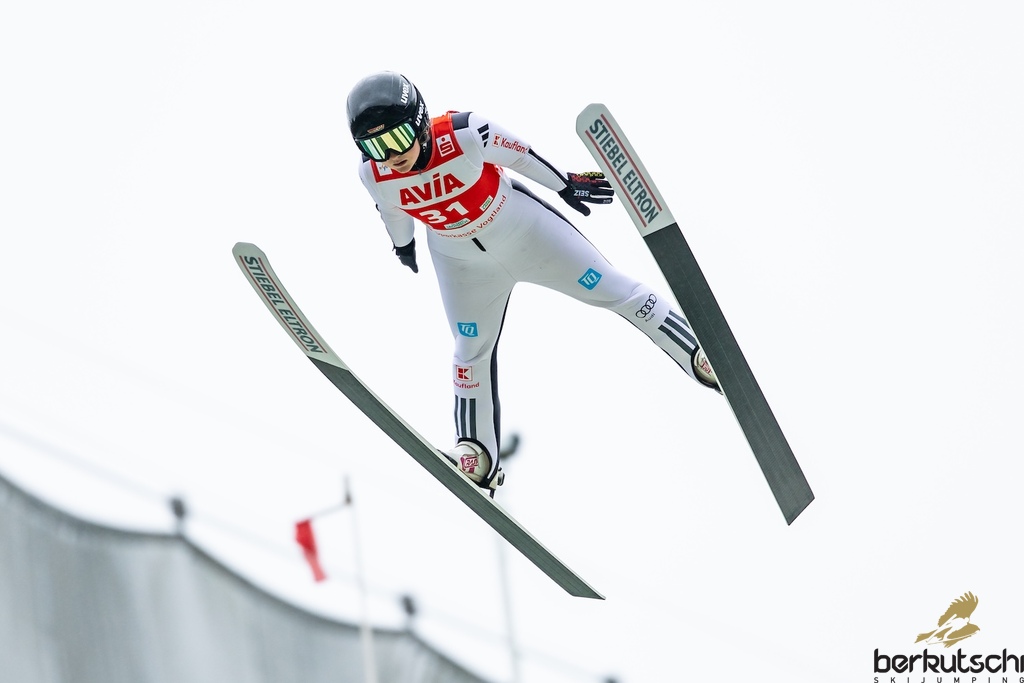 24.10.2026, Vogtland Arena, Klingenthal, GER, FIS Weltcup Ski Sprung, Sommer Grand Prix, Klingenthal, Damen, Einzelbewerb, im Bild Anne Haeckel (GER) // Anne Haeckel (GER) during the women individual competition of Ski Jumping Summer Grand Prix of the FIS Ski Jumping World Cup in Klingenthal, Germany on 2026/10/24. EXPA Pictures © 2026, PhotoCredit: EXPA/ Tadeusz Mieczynski