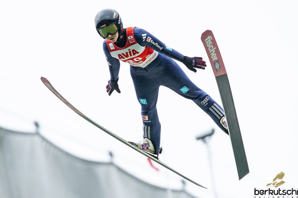 24.10.2026, Vogtland Arena, Klingenthal, GER, FIS Weltcup Ski Sprung, Sommer Grand Prix, Klingenthal, Damen, Einzelbewerb, im Bild Anna-Fay Scharfenberg (GER) // Anna-Fay Scharfenberg (GER) during the women individual competition of Ski Jumping Summer Grand Prix of the FIS Ski Jumping World Cup in Klingenthal, Germany on 2026/10/24. EXPA Pictures © 2026, PhotoCredit: EXPA/ Tadeusz Mieczynski