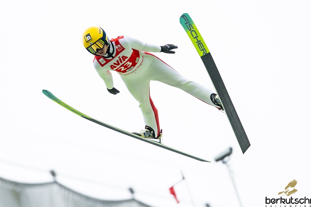 24.10.2026, Vogtland Arena, Klingenthal, GER, FIS Weltcup Ski Sprung, Sommer Grand Prix, Klingenthal, Damen, Einzelbewerb, im Bild Jenny Rautionaho (FIN) // Jenny Rautionaho (FIN) during the women individual competition of Ski Jumping Summer Grand Prix of the FIS Ski Jumping World Cup in Klingenthal, Germany on 2026/10/24. EXPA Pictures © 2026, PhotoCredit: EXPA/ Tadeusz Mieczynski