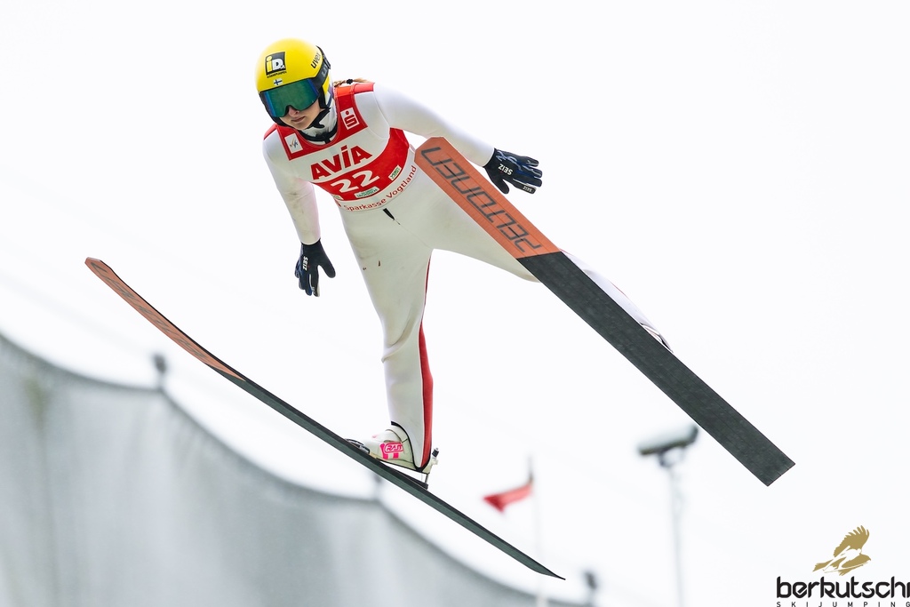 24.10.2026, Vogtland Arena, Klingenthal, GER, FIS Weltcup Ski Sprung, Sommer Grand Prix, Klingenthal, Damen, Einzelbewerb, im Bild Julia Aikia (FIN) // Julia Aikia (FIN) during the women individual competition of Ski Jumping Summer Grand Prix of the FIS Ski Jumping World Cup in Klingenthal, Germany on 2026/10/24. EXPA Pictures © 2026, PhotoCredit: EXPA/ Tadeusz Mieczynski