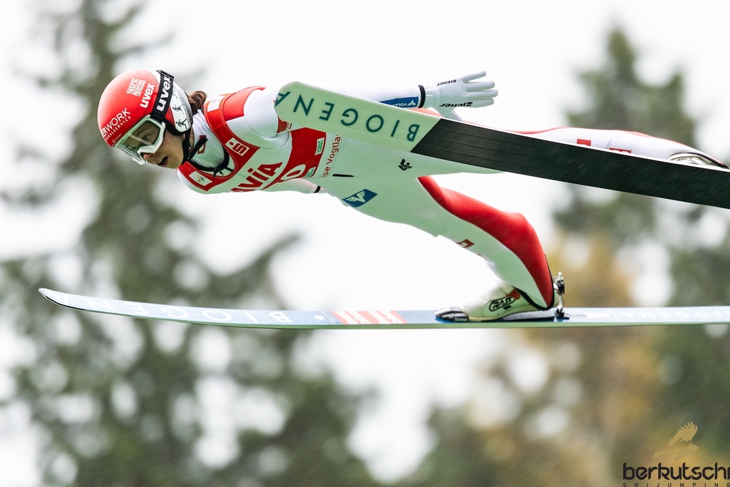 24.10.2026, Vogtland Arena, Klingenthal, GER, FIS Weltcup Ski Sprung, Sommer Grand Prix, Klingenthal, Damen, Einzelbewerb, im Bild Lisa Fettner (AUT) // Lisa Fettner (AUT) during the women individual competition of Ski Jumping Summer Grand Prix of the FIS Ski Jumping World Cup in Klingenthal, Germany on 2026/10/24. EXPA Pictures © 2026, PhotoCredit: EXPA/ Tadeusz Mieczynski