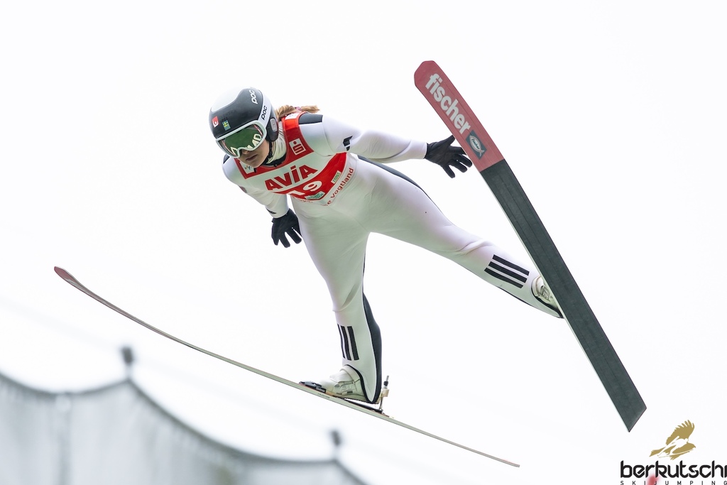 24.10.2026, Vogtland Arena, Klingenthal, GER, FIS Weltcup Ski Sprung, Sommer Grand Prix, Klingenthal, Damen, Einzelbewerb, im Bild Frida Westman (SWE) // Frida Westman (SWE) during the women individual competition of Ski Jumping Summer Grand Prix of the FIS Ski Jumping World Cup in Klingenthal, Germany on 2026/10/24. EXPA Pictures © 2026, PhotoCredit: EXPA/ Tadeusz Mieczynski