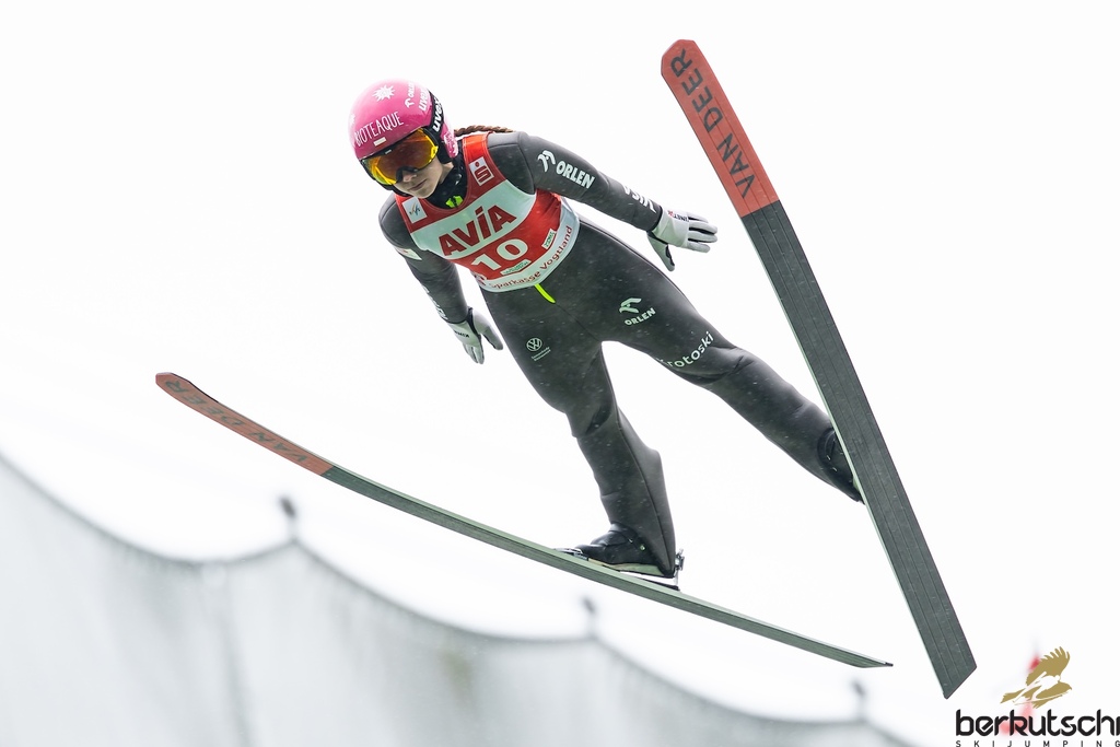 24.10.2026, Vogtland Arena, Klingenthal, GER, FIS Weltcup Ski Sprung, Sommer Grand Prix, Klingenthal, Damen, Einzelbewerb, im Bild Anna Twardosz (POL) // Anna Twardosz (POL) during the women individual competition of Ski Jumping Summer Grand Prix of the FIS Ski Jumping World Cup in Klingenthal, Germany on 2026/10/24. EXPA Pictures © 2026, PhotoCredit: EXPA/ Tadeusz Mieczynski