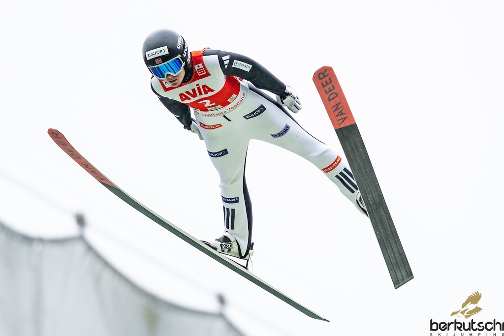 24.10.2026, Vogtland Arena, Klingenthal, GER, FIS Weltcup Ski Sprung, Sommer Grand Prix, Klingenthal, Damen, Einzelbewerb, im Bild Eirin Maria Kvandal (NOR) // Eirin Maria Kvandal (NOR) during the women individual competition of Ski Jumping Summer Grand Prix of the FIS Ski Jumping World Cup in Klingenthal, Germany on 2026/10/24. EXPA Pictures © 2026, PhotoCredit: EXPA/ Tadeusz Mieczynski