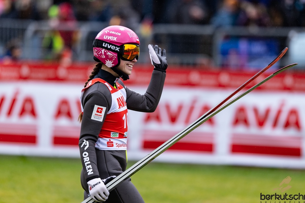 24.10.2026, Vogtland Arena, Klingenthal, GER, FIS Weltcup Ski Sprung, Sommer Grand Prix, Klingenthal, Damen, Einzelbewerb, im Bild Anna Twardosz (POL) // Anna Twardosz (POL) during the women individual competition of Ski Jumping Summer Grand Prix of the FIS Ski Jumping World Cup in Klingenthal, Germany on 2026/10/24. EXPA Pictures © 2026, PhotoCredit: EXPA/ Tadeusz Mieczynski