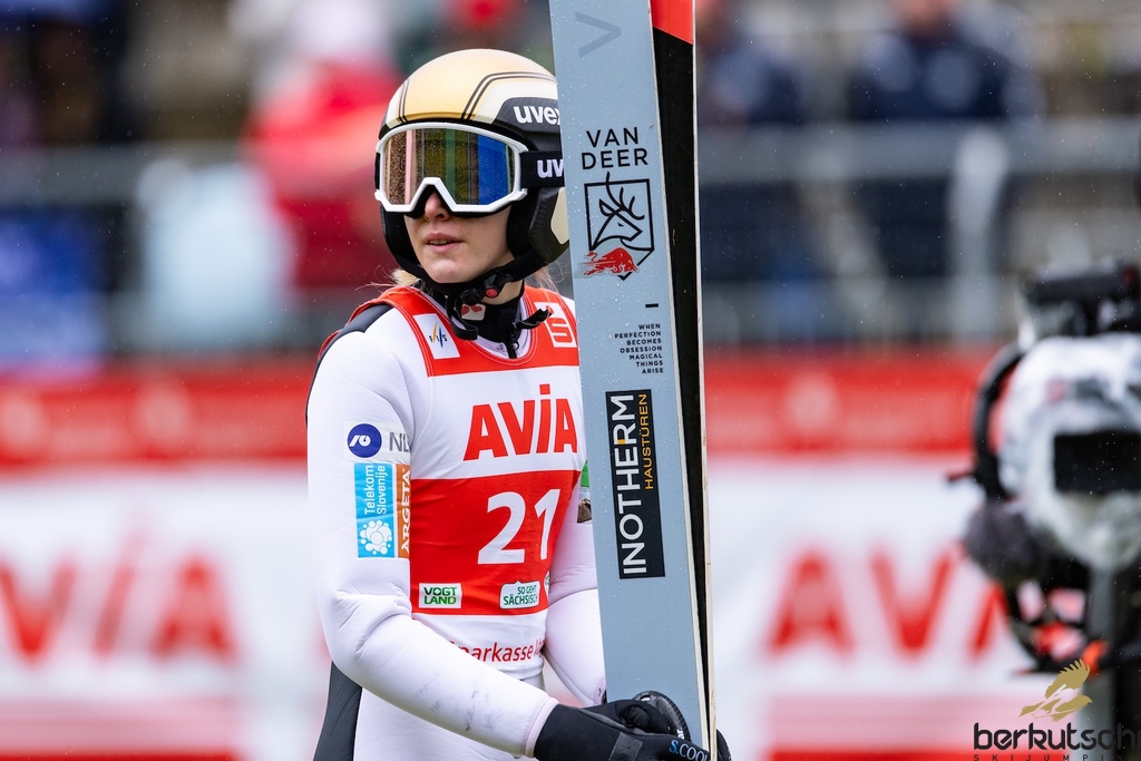 24.10.2026, Vogtland Arena, Klingenthal, GER, FIS Weltcup Ski Sprung, Sommer Grand Prix, Klingenthal, Damen, Einzelbewerb, im Bild Maja Kovacic (SLO) // Maja Kovacic (SLO) during the women individual competition of Ski Jumping Summer Grand Prix of the FIS Ski Jumping World Cup in Klingenthal, Germany on 2026/10/24. EXPA Pictures © 2026, PhotoCredit: EXPA/ Tadeusz Mieczynski