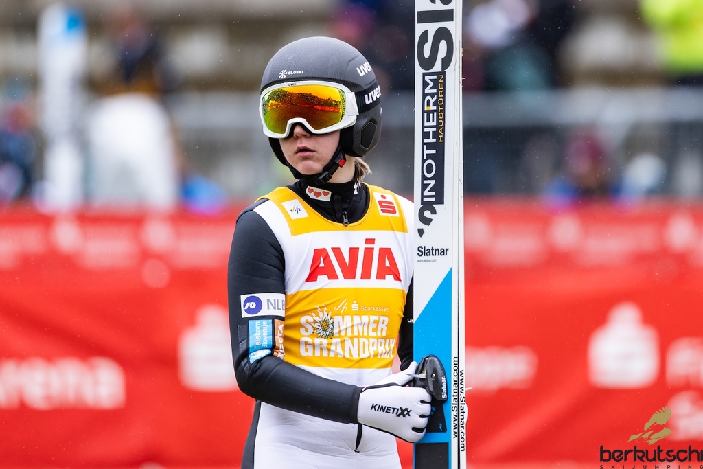 24.10.2026, Vogtland Arena, Klingenthal, GER, FIS Weltcup Ski Sprung, Sommer Grand Prix, Klingenthal, Damen, Einzelbewerb, im Bild Ema Klinec (SLO) // Ema Klinec (SLO) during the women individual competition of Ski Jumping Summer Grand Prix of the FIS Ski Jumping World Cup in Klingenthal, Germany on 2026/10/24. EXPA Pictures © 2026, PhotoCredit: EXPA/ Tadeusz Mieczynski