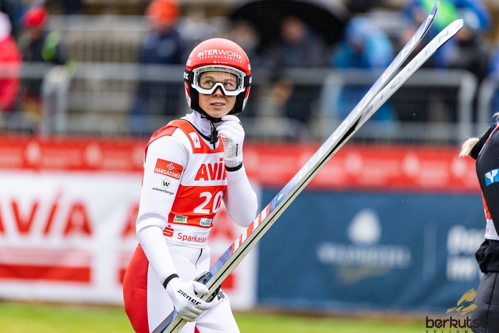 24.10.2026, Vogtland Arena, Klingenthal, GER, FIS Weltcup Ski Sprung, Sommer Grand Prix, Klingenthal, Damen, Einzelbewerb, im Bild Lisa Fettner (AUT) // Lisa Fettner (AUT) during the women individual competition of Ski Jumping Summer Grand Prix of the FIS Ski Jumping World Cup in Klingenthal, Germany on 2026/10/24. EXPA Pictures © 2026, PhotoCredit: EXPA/ Tadeusz Mieczynski