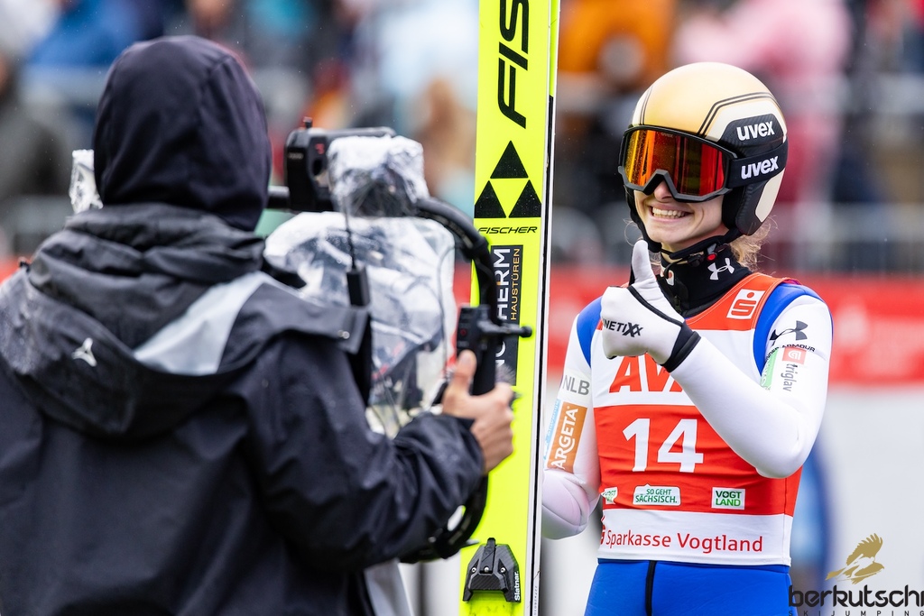 24.10.2026, Vogtland Arena, Klingenthal, GER, FIS Weltcup Ski Sprung, Sommer Grand Prix, Klingenthal, Damen, Einzelbewerb, im Bild Nika Vodan (SLO) // Nika Vodan (SLO) during the women individual competition of Ski Jumping Summer Grand Prix of the FIS Ski Jumping World Cup in Klingenthal, Germany on 2026/10/24. EXPA Pictures © 2026, PhotoCredit: EXPA/ Tadeusz Mieczynski