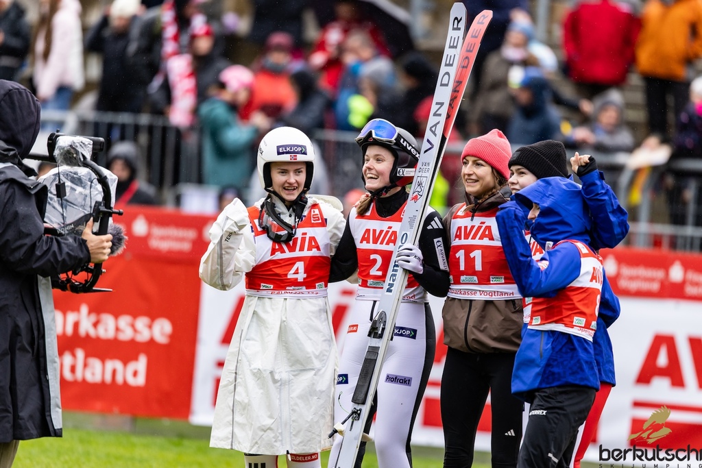 24.10.2026, Vogtland Arena, Klingenthal, GER, FIS Weltcup Ski Sprung, Sommer Grand Prix, Klingenthal, Damen, Einzelbewerb, im Bild Eirin Maria Kvandal (NOR) // Eirin Maria Kvandal (NOR) during the women individual competition of Ski Jumping Summer Grand Prix of the FIS Ski Jumping World Cup in Klingenthal, Germany on 2026/10/24. EXPA Pictures © 2026, PhotoCredit: EXPA/ Tadeusz Mieczynski